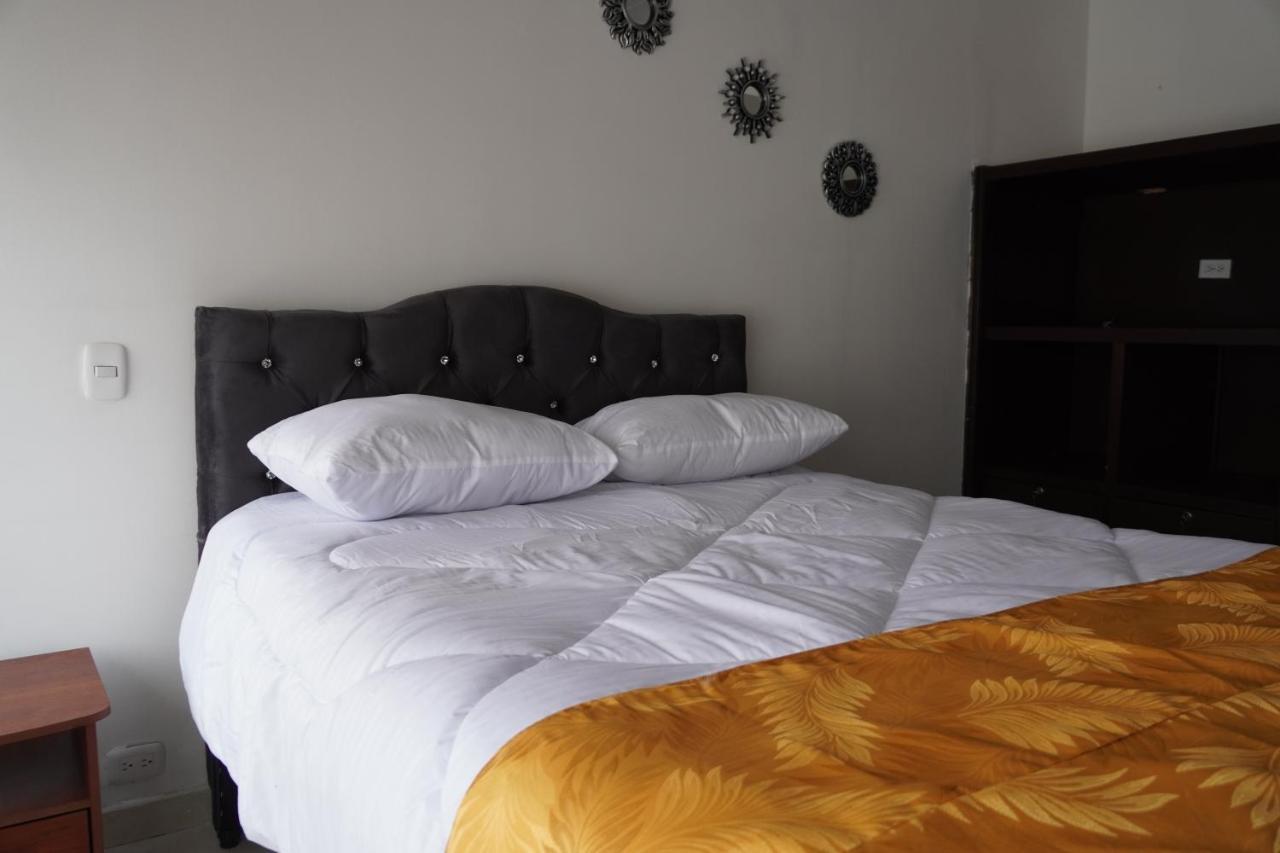 Coliving_Habitacion Privada Pajaro Amarillo - Bogota — Photos 1